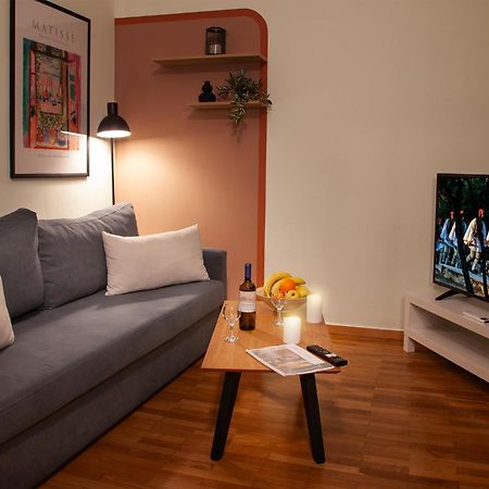 Aris123 By Smart Cozy Suites - Apartments In The Heart Of Athens - 5 Minutes From Metro - Available 24Hr Esterno foto